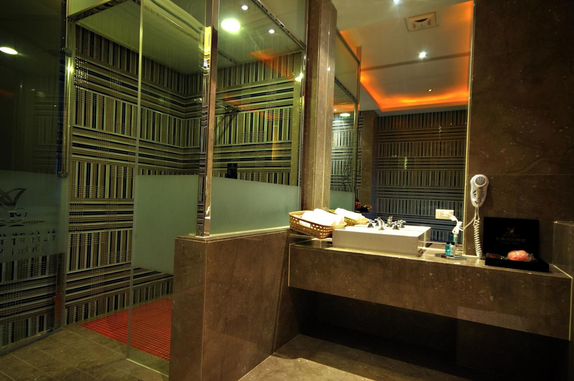 Dubai Motel Yilan Zewnętrze zdjęcie